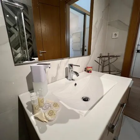Apartamento Vip Vasco Da Gama -ap Completo Com Terraco 60m2 Lisboa